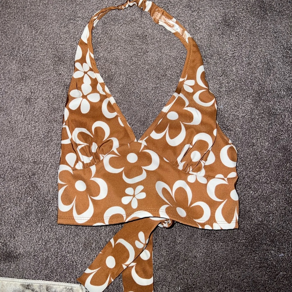 Halter floral crop top